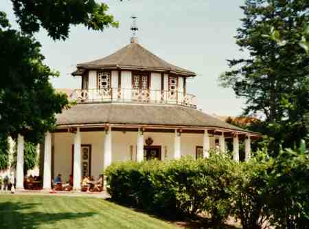 Rot-Zeder Euroshake - Chinesischer Pavillon Bad Doberan