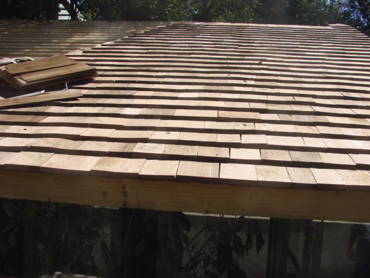 Restposten Holzschindeln in Red Cedar